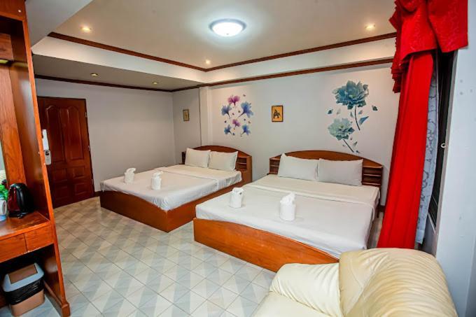 Break Point Hotel Patong Buitenkant foto