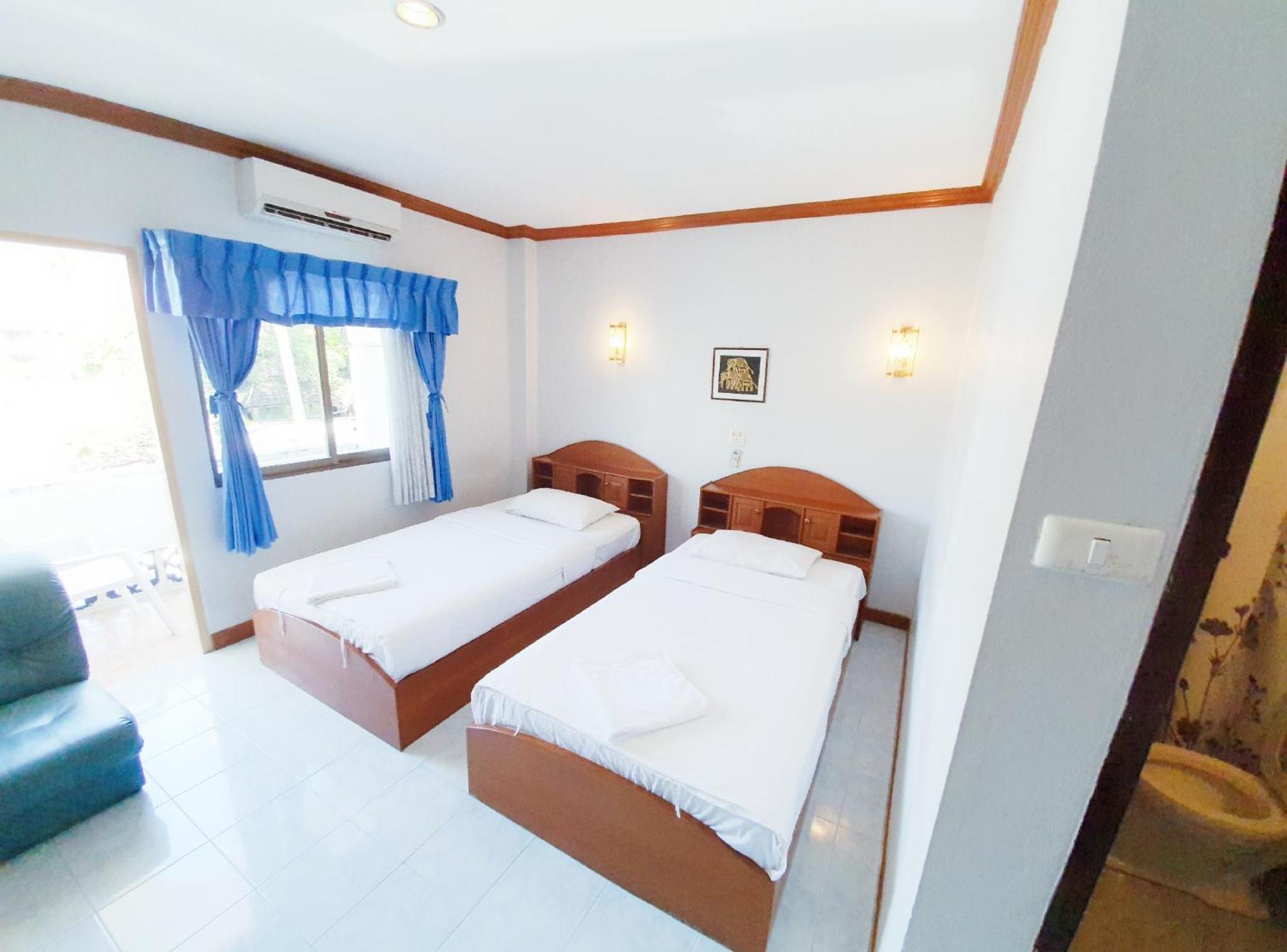 Break Point Hotel Patong Buitenkant foto