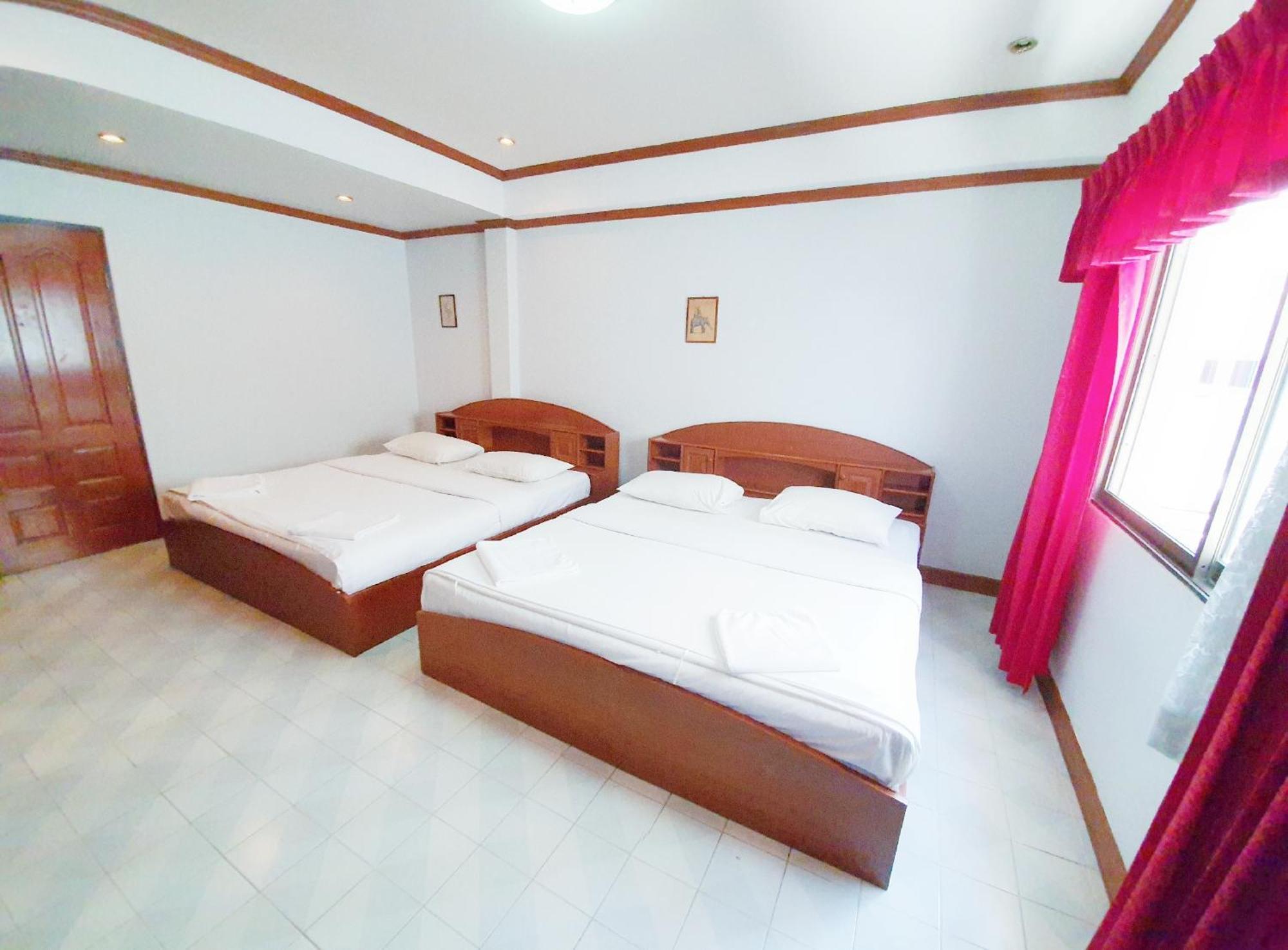 Break Point Hotel Patong Buitenkant foto