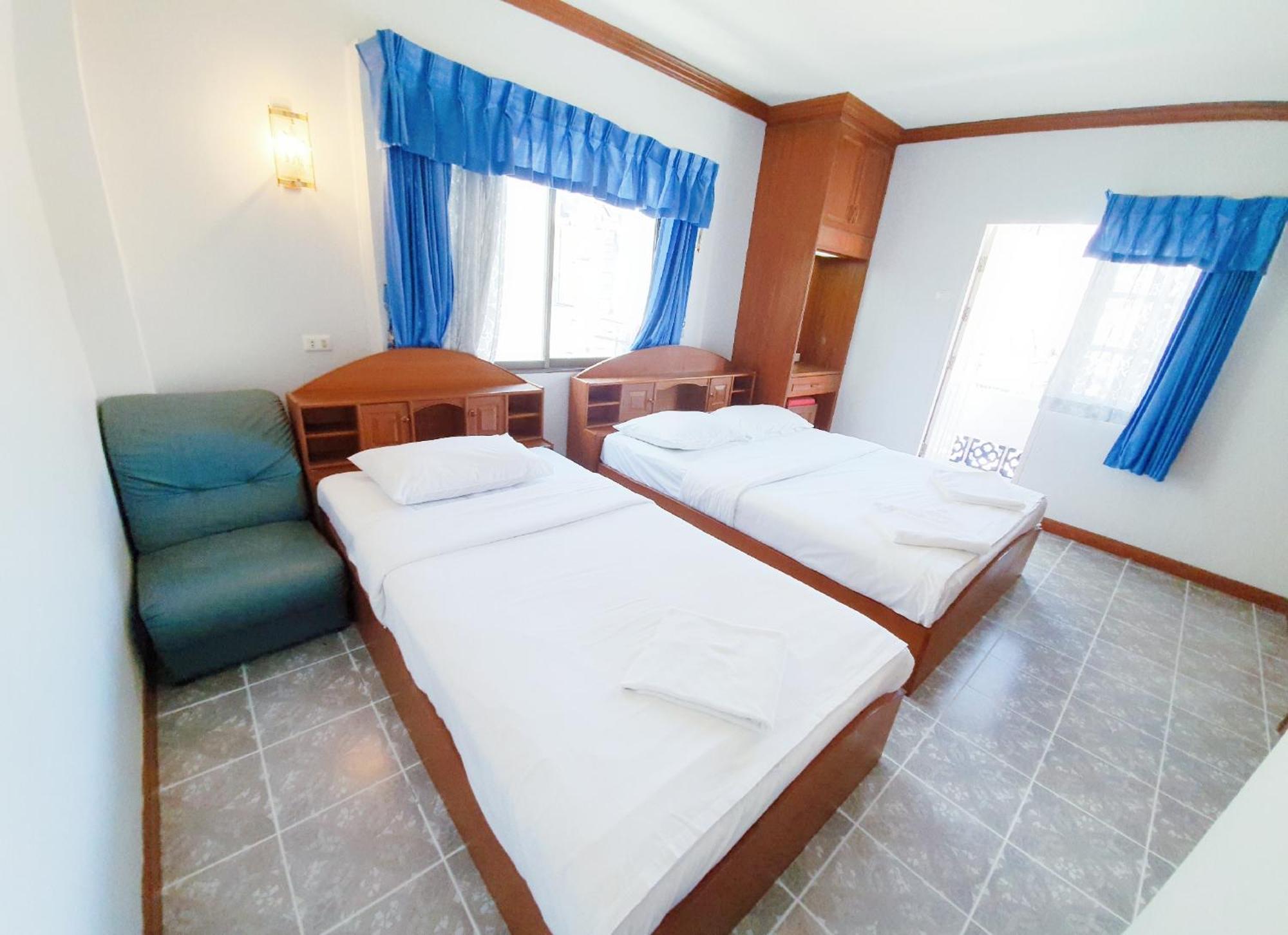 Break Point Hotel Patong Buitenkant foto